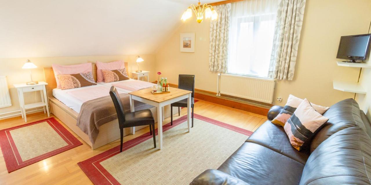 Pension Gaestehaus Heller Weissenkirchen in der Wachau Esterno foto
